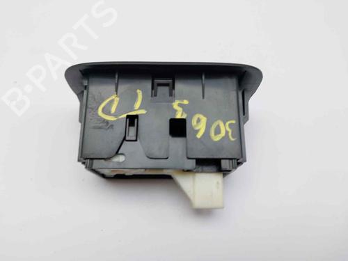 Right rear window switch TOYOTA AURIS (_E18_) | BP20682575I28 - Image 2