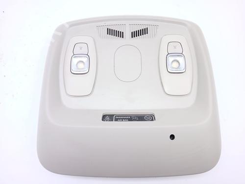 interior-roof-light-renault-kadjar-ha_-hl_-2015-23231258 main image