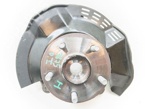 Used Left front steering knuckle TOYOTA COROLLA Hatchback (_E21_, _EA1_, _EH1_) 1.8 Hybrid (ZWE211, ZWE219) (122 hp) 25132458