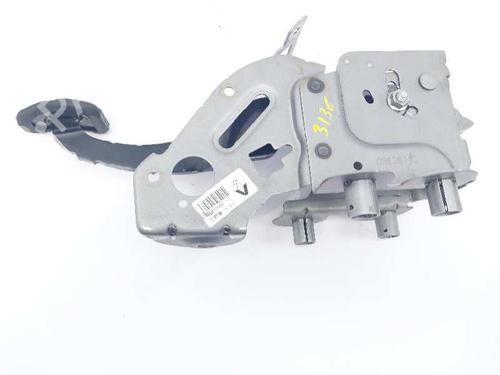 Used Break pedal Break pedal RENAULT MEGANE IV Hatchback (B9A/M/N_) 1.5 Blue dCi 115 (B9A6) (116 hp) 13927067 13927067