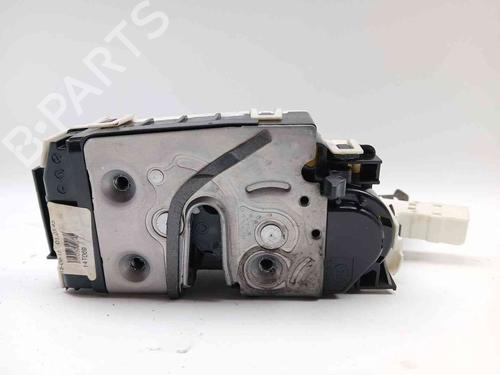 rear-right-lock-mercedes-benz-cla-shooting-brake-x117-2015-2016-2017-2018-2019-37218643 main image