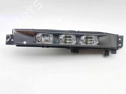 Venstre foran tåkelykt Venstre foran tåkelykt BMW 6 Convertible (F12) 640 d xDrive (313 hp) 39722182 39722182