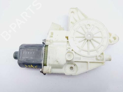 Used Left front window motor Left front window motor MERCEDES-BENZ GLA-CLASS (X156) GLA 220 d (156.903) (177 hp) 20683464 20683464