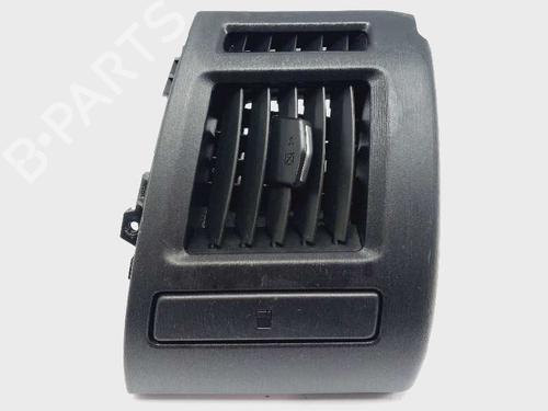 air-vent-toyota-prius-plus-_w4_-5568647080-2011-17956608 main image