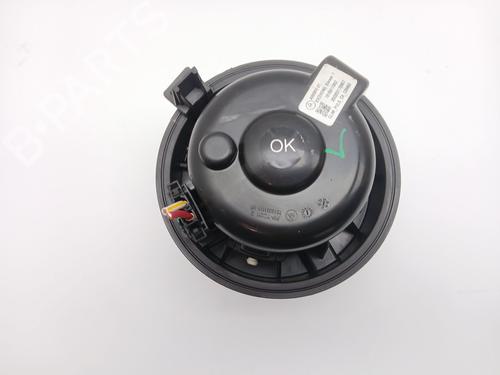 Used Heater blower motor Heater blower motor CITROËN C4 III (BA_, BB_, BC_) 1.2 PureTech 130 (BAHNSA, BAHNSB) (130 hp) 33241545 33241545