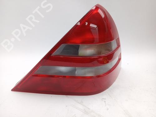 Used Right taillight Right taillight 32394277 32394277