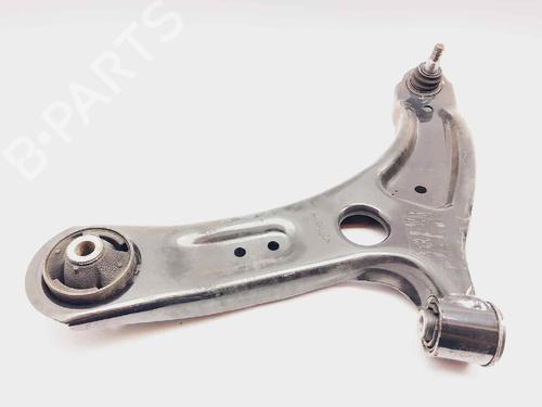 Used Right front suspension arm HYUNDAI i20 II (GB, IB) [2014-2021]  15287369