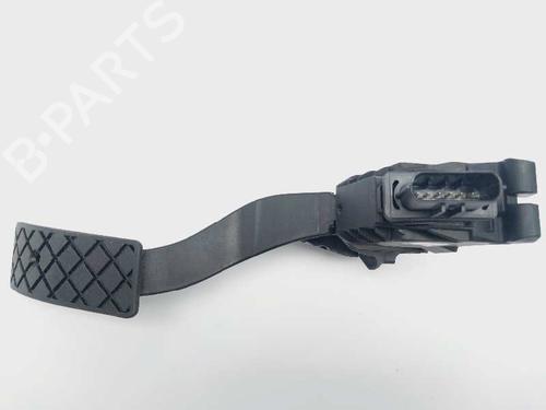 pedal-skoda-superb-iii-3v3-5q1723503h-6pv01062111-2015-20685341 main image