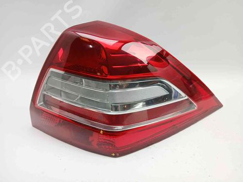 right-taillight-renault-megane-ii-saloon-lm01_-2003-37467236 main image