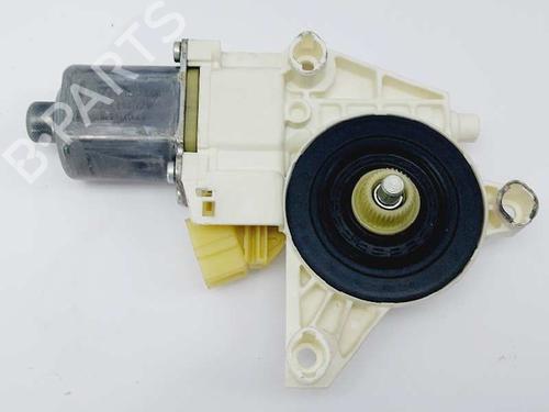 Used Right front window motor Right front window motor MERCEDES-BENZ C-CLASS (W204) [2007-2015] 20684318 20684318