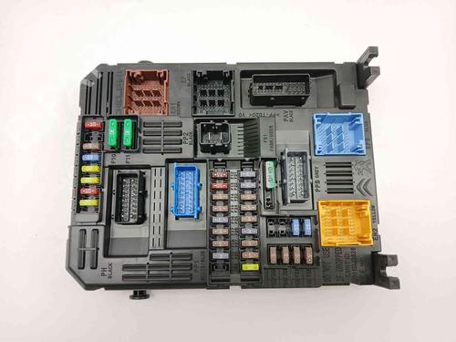 Used Fuse box Fuse box 39505814 39505814