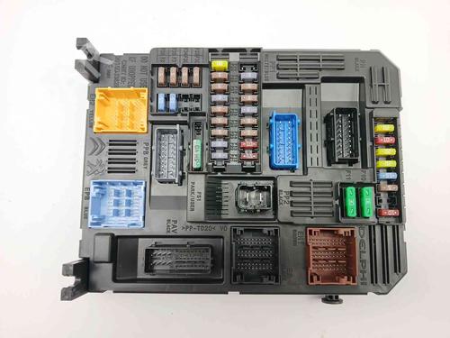 Used Fuse box Fuse box 36991497 36991497