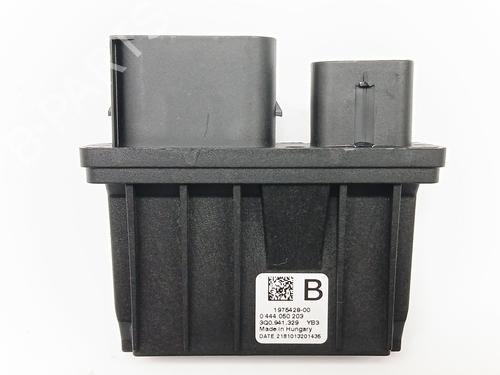 Used Electronic module Electronic module SKODA SUPERB III (3V3) 2.0 TDI (150 hp) 29886237 29886237