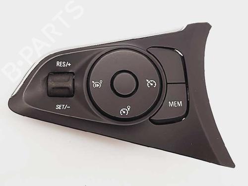Used Switch Switch OPEL CROSSLAND X / CROSSLAND (P17, P2QO) 1.2 (75) (131 hp) 15084661 15084661