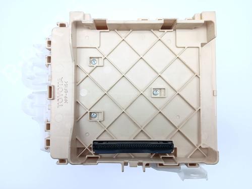 Used Fuse box Fuse box TOYOTA AURIS (_E18_) 1.2 (NRE185_, NRE185R) (116 hp) 25142889 25142889