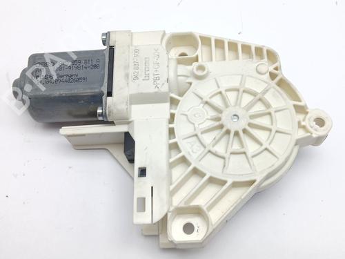 Used Left rear window motor AUDI A4 B8 Avant (8K5) 1.8 TFSI quattro (160 hp) 25900934
