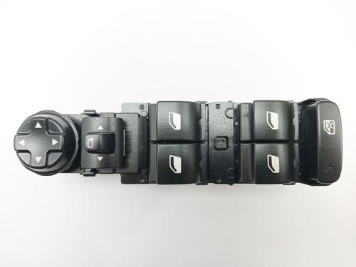 Used Left front window switch Left front window switch CITROËN C4 III (BA_, BB_, BC_) BLUEHDI 110 (BBYHSA) (110 hp) 22646084 22646084