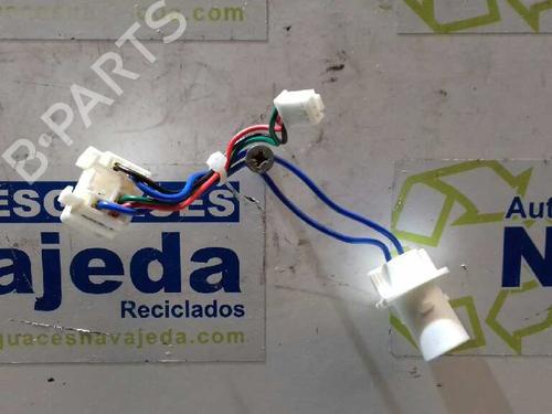 other-kia-carens-iv-17-crdi-trasero-derecho-2013-14499933 main image