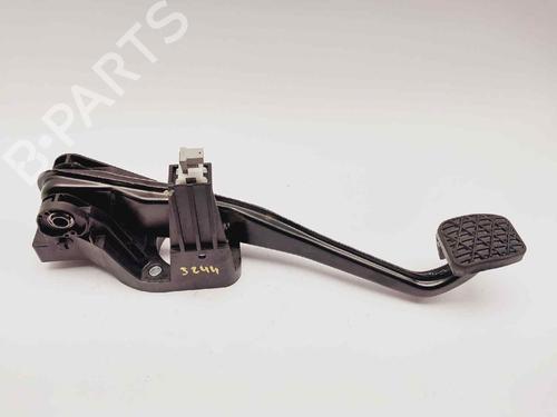 Used Break pedal Break pedal MERCEDES-BENZ CLA Coupe (C117) CLA 200 CDI / d (117.308) (136 hp) 20684262 20684262