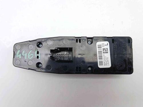 Left front window switch BMW X1 (F48) sDrive 18 i | BP37464229I27 - Image 3