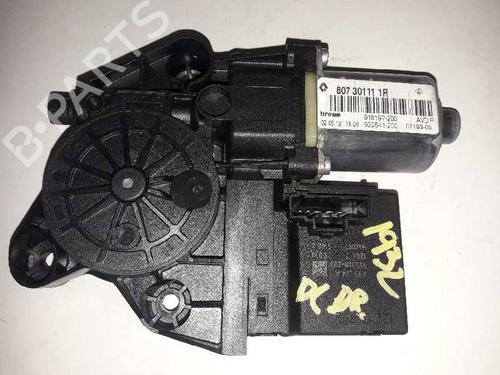 Used Right front window motor Right front window motor RENAULT FLUENCE (L3_) 1.5 dCi (L30D, L30L, L306, L33F, L33L, L33M, L33V, L33W) (110 hp) 6594280 6594280