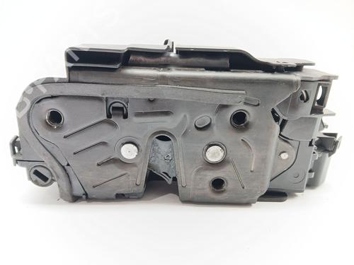 front-right-lock-seat-arona-kj7-kjp-2017-23408275 main image