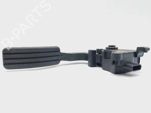 pedal-dacia-dokker-express-box-bodympv-16-lpg-fenb-180107846r-2012-18140695 main image