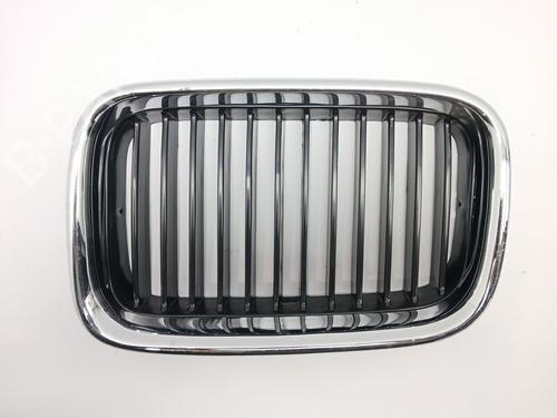 Used Grille BMW 3 (E36) 318 i (113 hp) 31352948