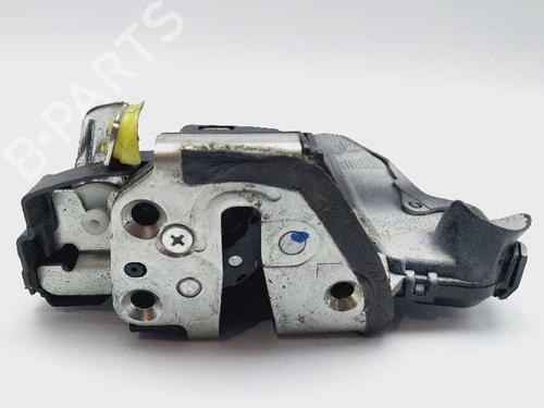 front-left-lock-toyota-auris-_e18_-6904002210-2012-2013-2014-2015-2016-2017-2018-20685613 main image