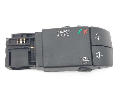 Used Switch DACIA SANDERO II TCe 90 (B8M1, B8MA, B8AC) (90 hp) 20678760