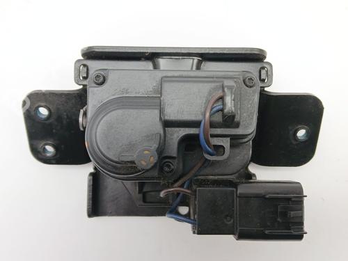 Used Tailgate lock OPEL ANTARA A (L07) 2.0 CDTI (150 hp) 30933675