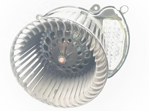 Heater blower motor RENAULT MEGANE IV Hatchback (B9A/M/N_) 1.5 dCi 90 (B9A1) | BP27634391M62 - Image 2