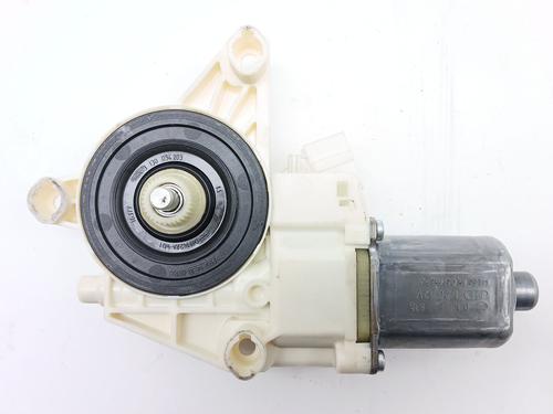 right-front-window-motor-mercedes-benz-e-class-w212-2009-2010-2011-2012-2013-2014-2015-2016-30361477 main image