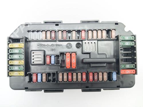 Used Fuse box Fuse box BMW 3 (F30, F80) 318 d (143 hp) 22758848 22758848