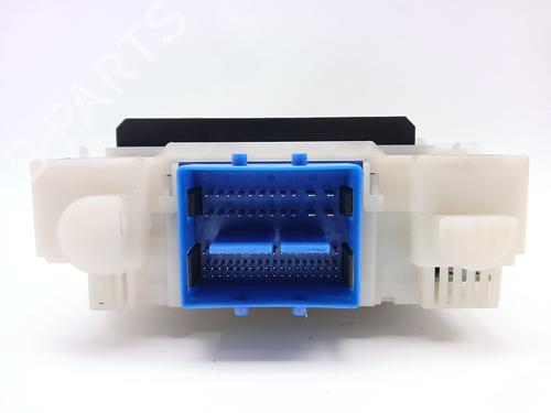 Fuse box LAND ROVER FREELANDER 2 (L359) 2.2 TD4 4x4 | BP30931688E1