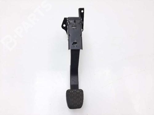 Clutch pedal MERCEDES-BENZ SPRINTER 3,5-t Van (B906) 318 CDI (906.631, 906.633, 906.635, 906.637) (184 hp) 12055565