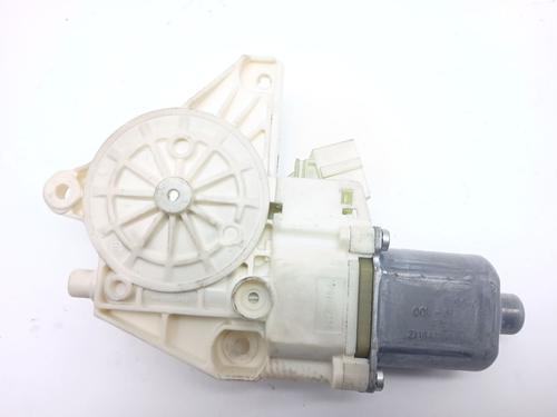 left-front-window-motor-mercedes-benz-c-class-w204-2007-2008-2009-2010-2011-2012-2013-2014-2015-32322711 main image