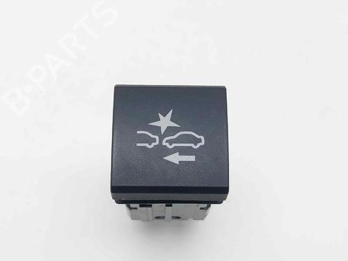 Used Switch Switch TOYOTA YARIS (_P13_) [2010-2020] 20682547 20682547