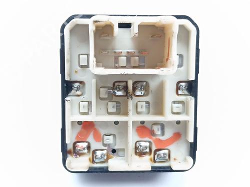 Left front window switch CHEVROLET AVEO / KALOS Saloon (T250, T255) 1.2 LPG | BP29886560I27 