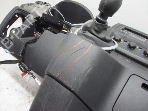 Used Dashboard RENAULT TRAFIC III Van (FG_) 1.6 dCi 115 (FGMD) (116 hp) 23174890