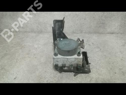 Used ABS pump RENAULT CLIO III (BR0/1, CR0/1) 1.5 dCi (BR17, CR17) (86 hp) 9610228