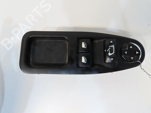 Used Left front window switch Left front window switch 38676495 38676495
