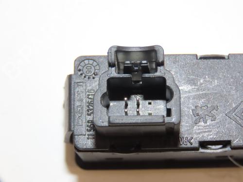 Used Right rear window switch Right rear window switch CITROËN C8 (EA_, EB_) 2.0 HDi 135 (136 hp) 22811364 22811364