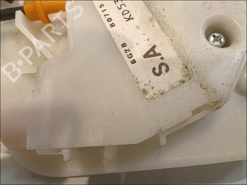 Used Front right lock MAZDA CX-5 (KE, GH) 2.2 D AWD (KE102) (175 hp) 11102749