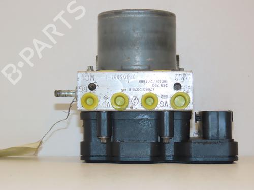 Used ABS pump ABS pump RENAULT KANGOO / GRAND KANGOO II (KW0/1_) 1.5 dCi 90 (KW05, KW08, KW0G, KW11) (90 hp) 17551969 17551969