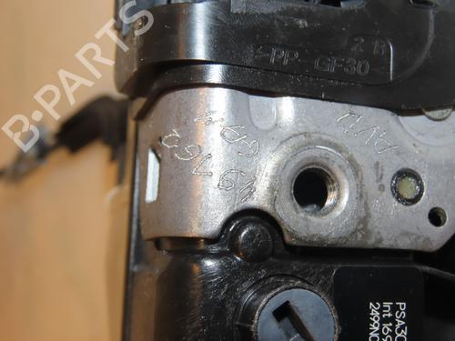 Front right lock PEUGEOT 2008 II (UD_, US_, UY_, UJ_, UR_, UC_) 1.2 PureTech 130 (USHNS, URHNS) | BP16667249C97 