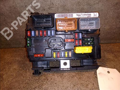 Fuse box CITROËN C3 II (SC_) 1.4 VTi 95 (95 hp) 9830669