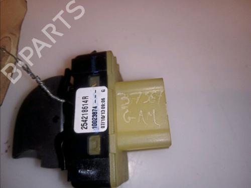 Left rear window switch RENAULT CLIO IV (BH_) 0.9 TCe 90 (BHNF, BHMA, BHMH, BHJK, BHJR) | BP14951755I29