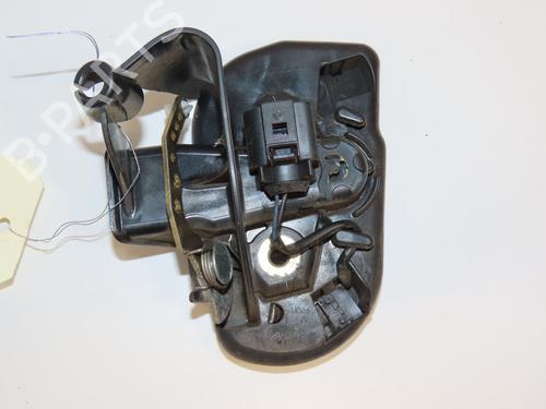 Used Rear right lock VW TRANSPORTER T5 Van (7HA, 7HH, 7EA, 7EH) 1.9 TDI (105 hp) 28969122
