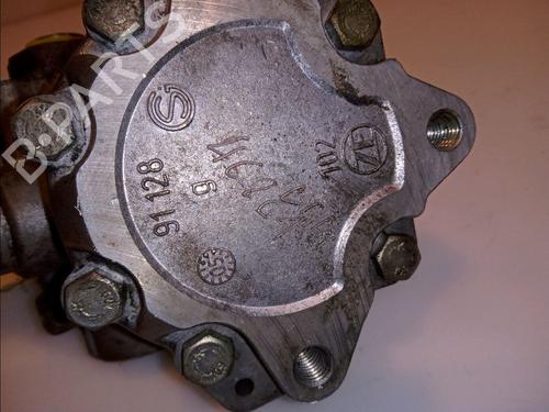 Used Steering pump Steering pump BMW 1 (E87) 118 d (122 hp) 12521678 12521678